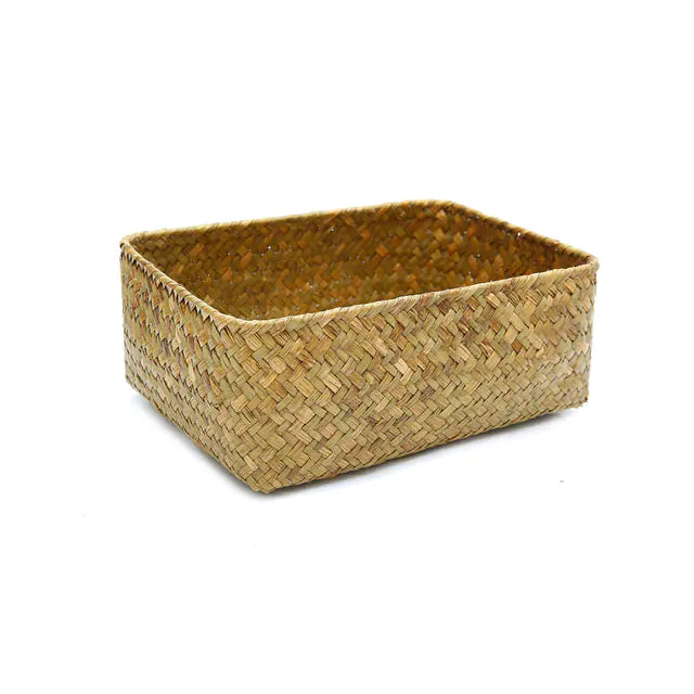 Straw woven basket