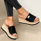 Woven wedge slippers