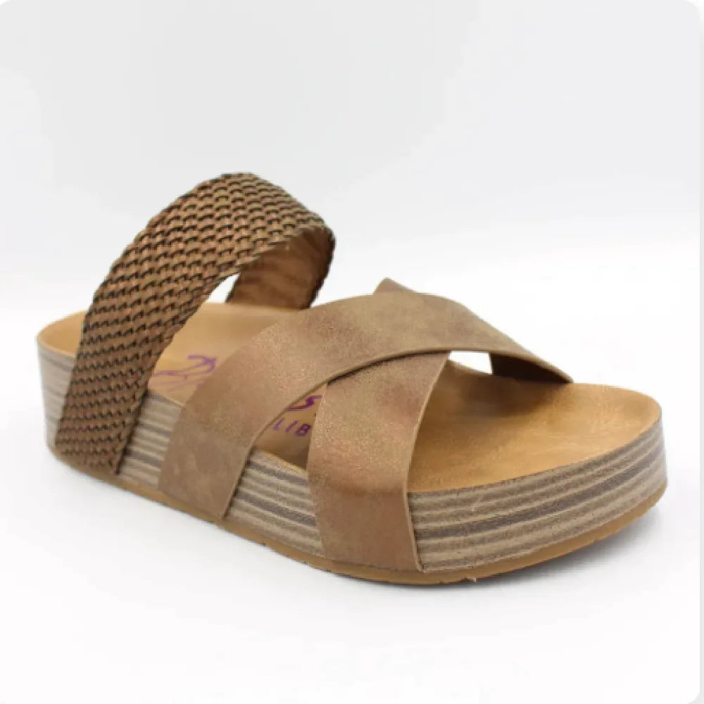 Woven casual sandals