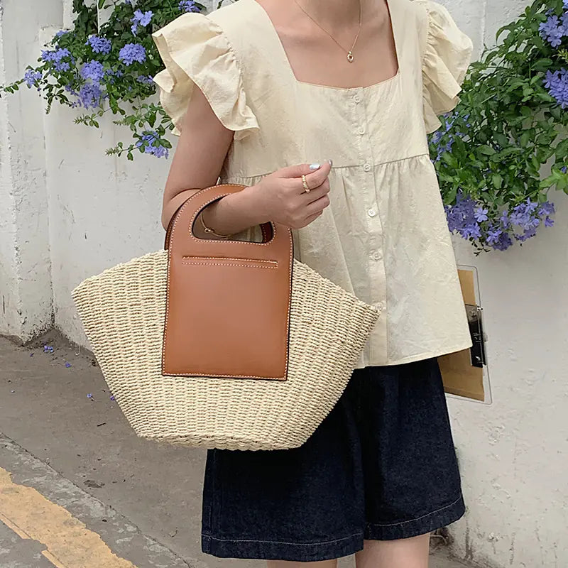 Retro straw bag