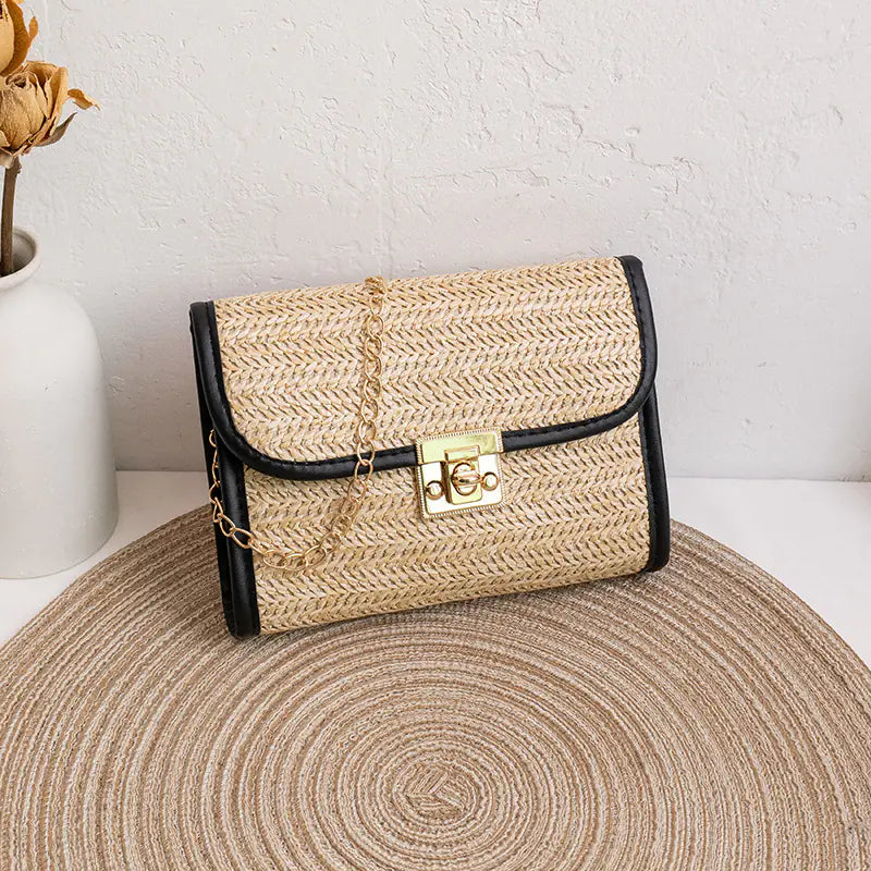 Trendy and versatile straw bag