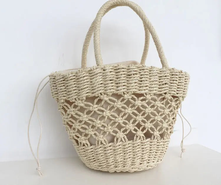 Straw woven handbag