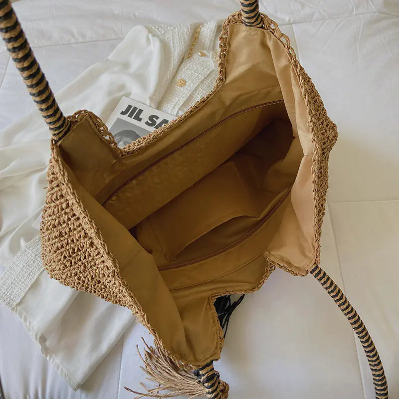 Straw shoulder bag