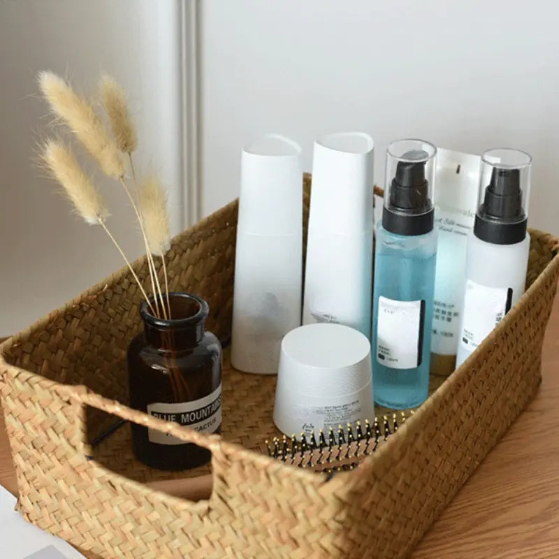 Straw basket for storage
